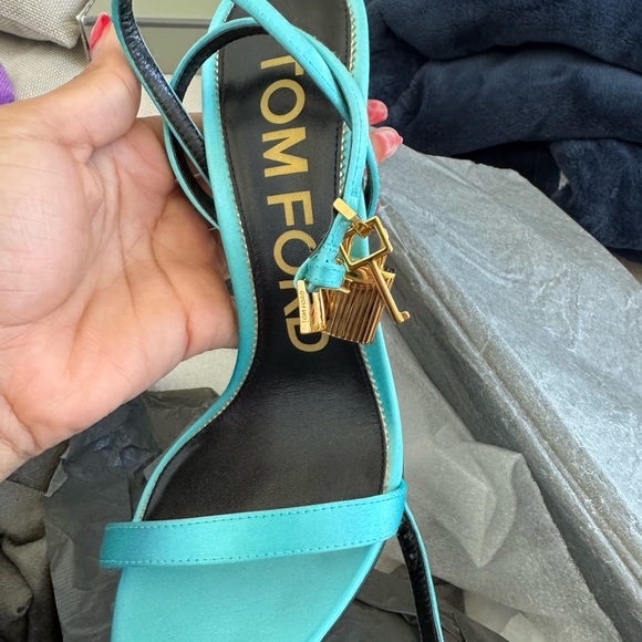 Tom Ford Lock Heels - Picture 4 of 6